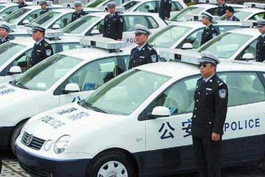 廣州警方升級(jí)巡邏裝備 小型警車逐步替代摩托車